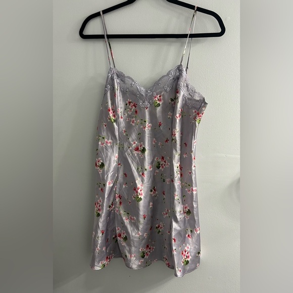 Vintage 90s Victoria's Secret Slip Nightgown - Picture 4 of 9